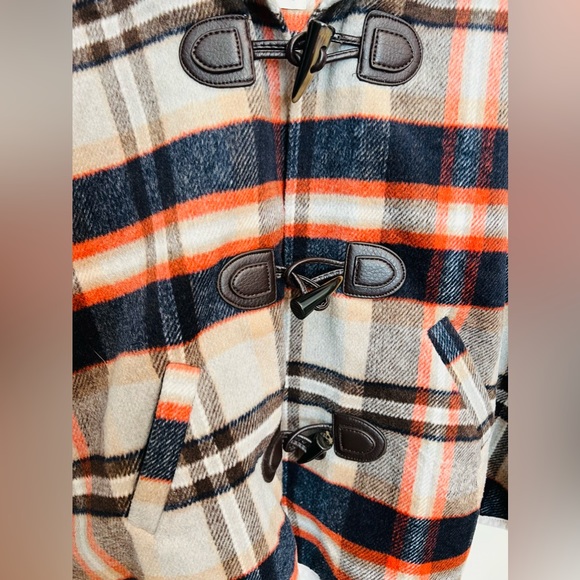 Altar’d State Plaid Fall Poncho Wrap 🍁 - Picture 4 of 9